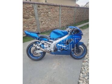 Kawasaki zx9r delovi