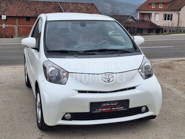 Toyota iQ 