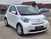 Toyota iQ 