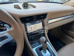Porsche 911 Carrera 4s slika 27