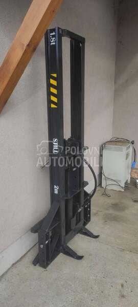 Bobcat still 2m   2t.