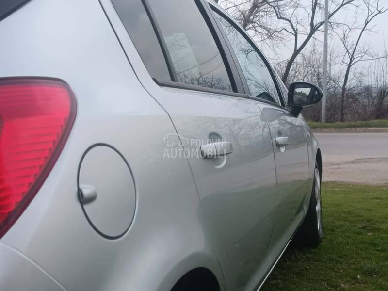 Opel Corsa D 1.2ben