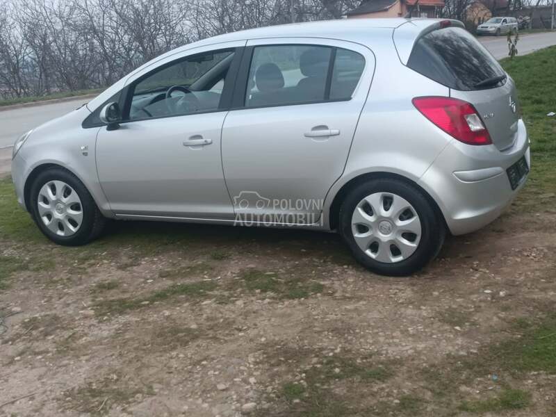 Opel Corsa D 1.2ben