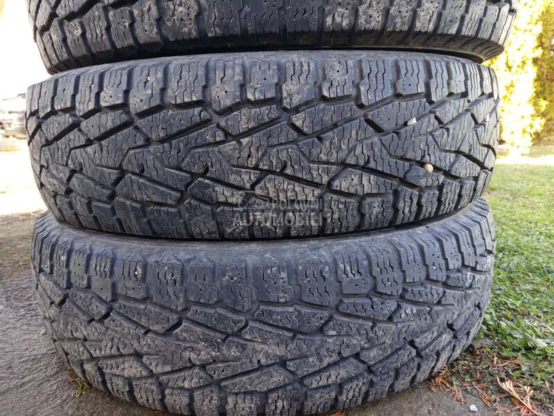 Nokian 235/85 R16 Sve sezone