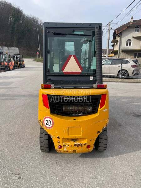 Jungheinrich 3.5 tona Triplex