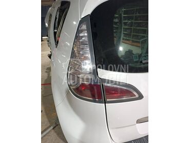 Senik 3 stop svetlo za Renault Scenic od 2009. do 2016. god.
