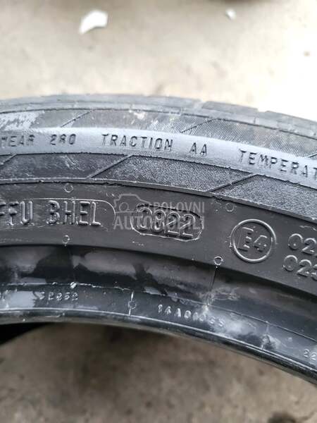 Continental 235/45 R18 Letnja