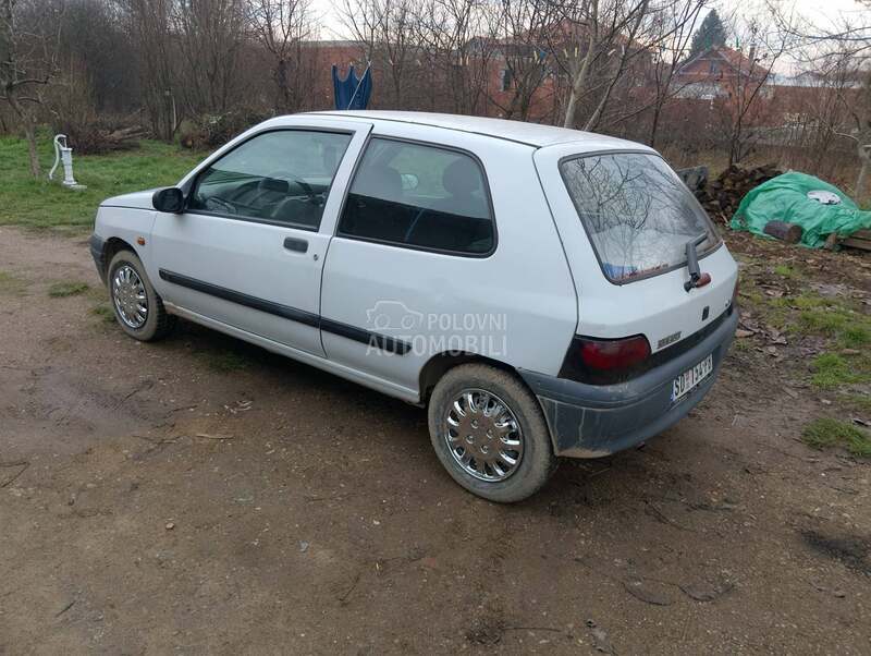 Renault Clio 