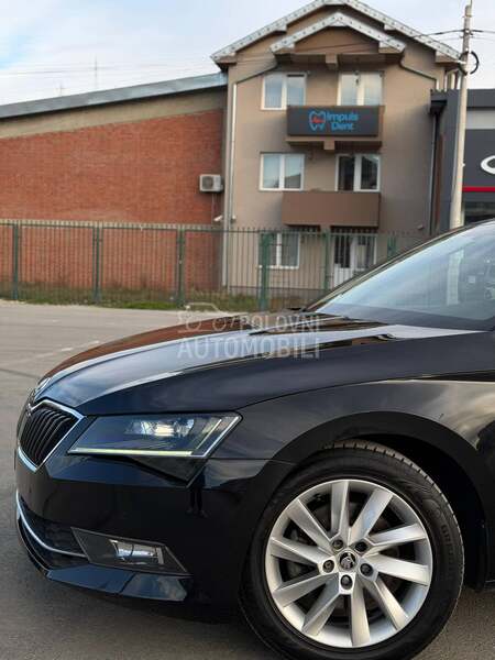 Škoda Superb 