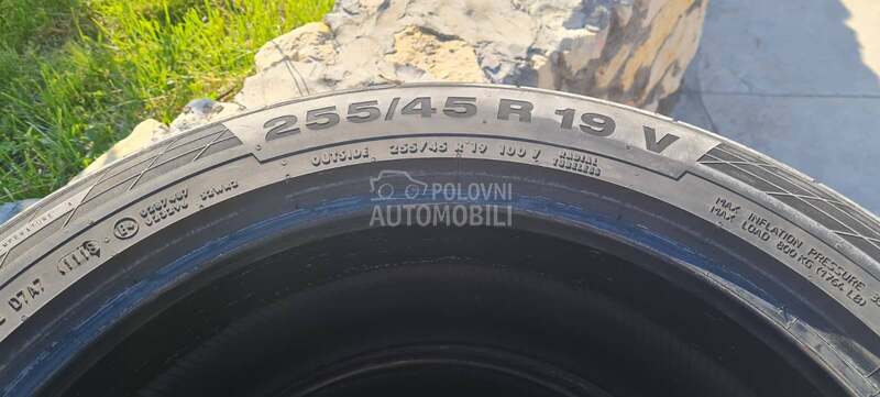 Continental 225/45 R19 Letnja