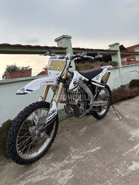 Suzuki Rmz