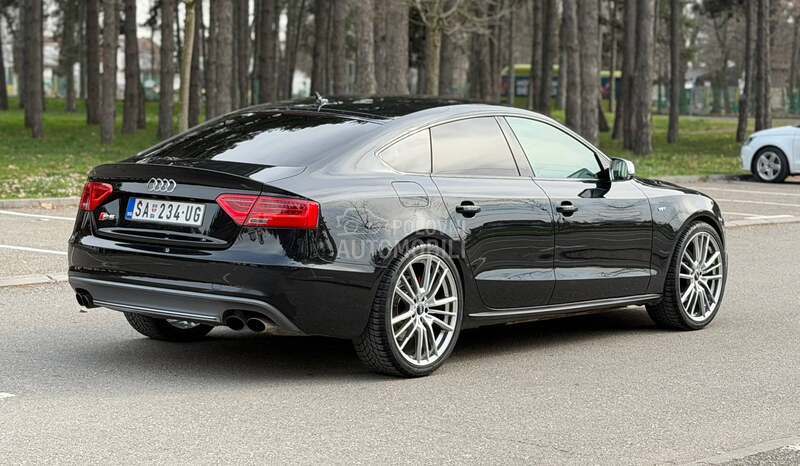 Audi S5 
