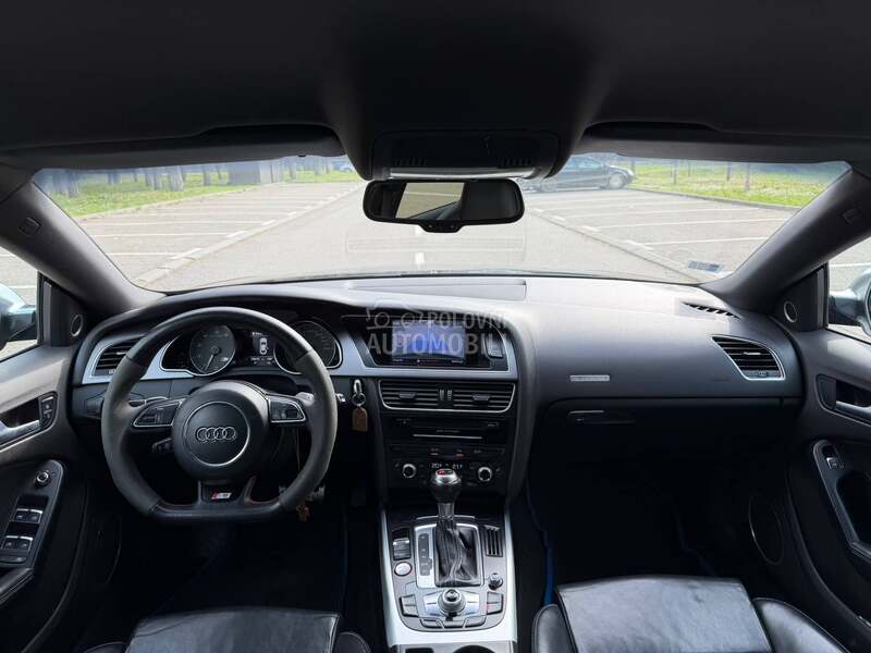 Audi S5 