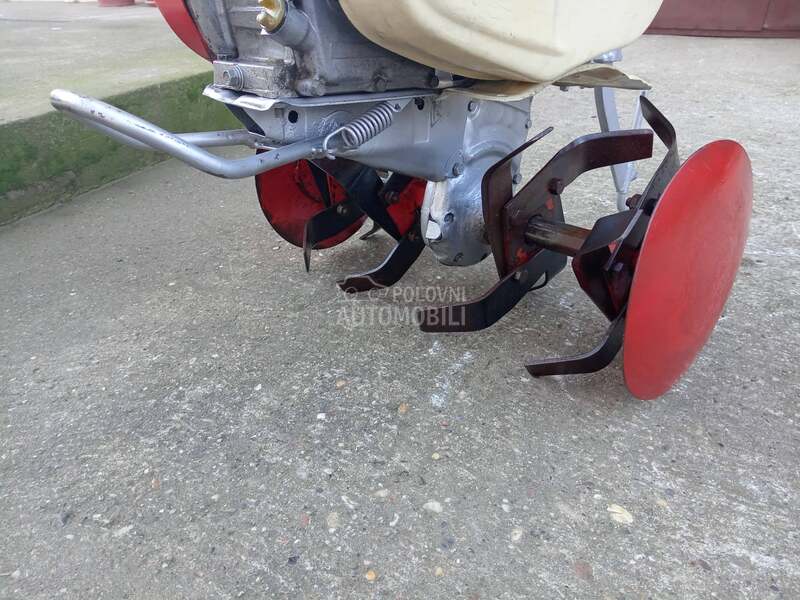 Honda F 420 očuvana