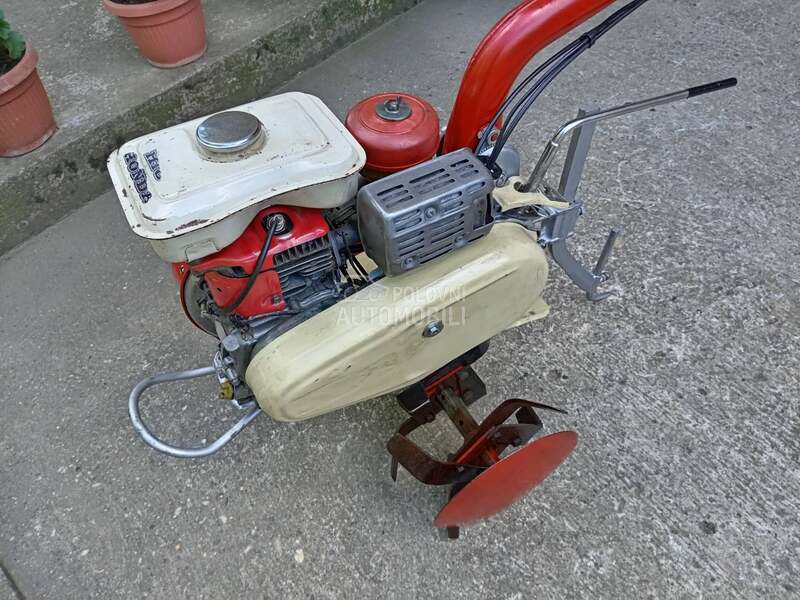 Honda F 420 očuvana