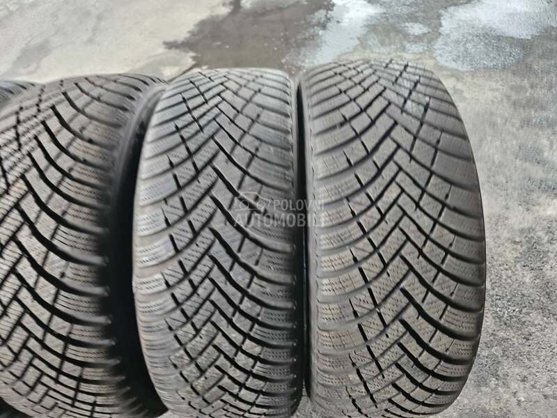 Hankook 195/45 R16 Zimska