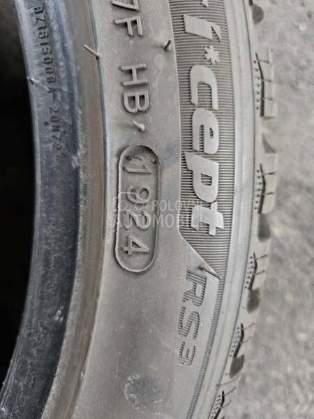 Hankook 195/45 R16 Zimska