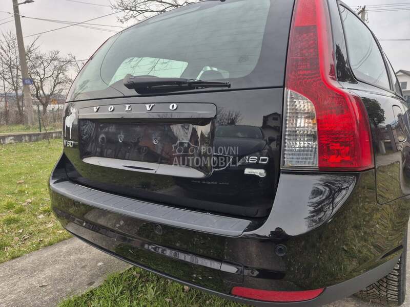 Volvo V50 