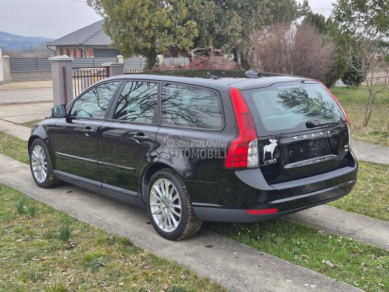 Volvo V50 