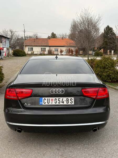 Audi A8 3.0 S line
