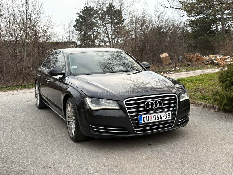 Audi A8 3.0 S line