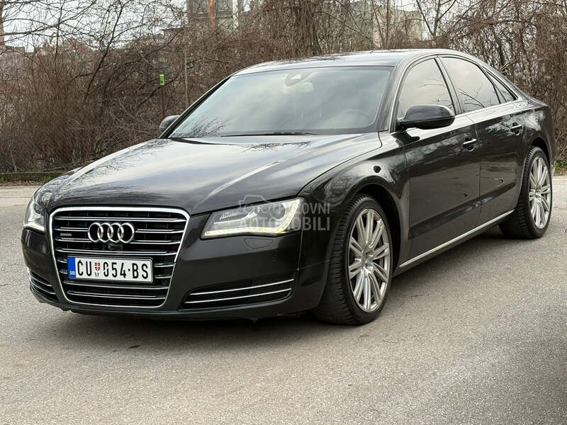 Audi A8 3.0 S line