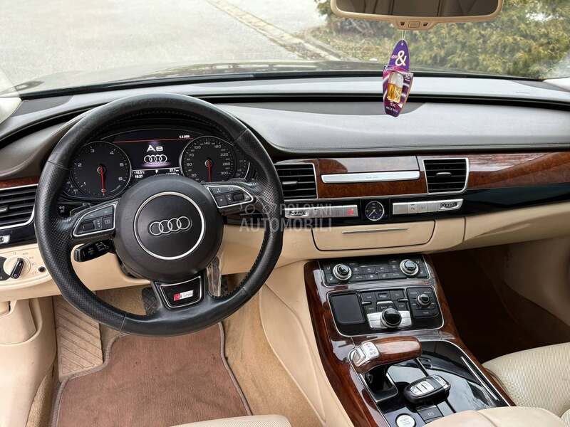 Audi A8 3.0 S line