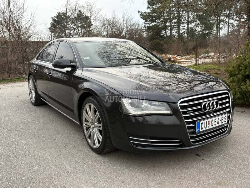 Audi A8 3.0 S line
