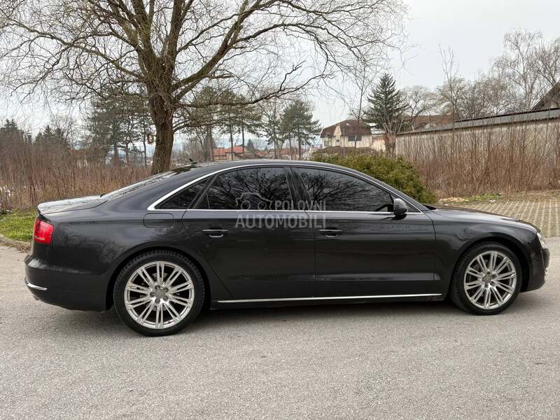 Audi A8 3.0 S line