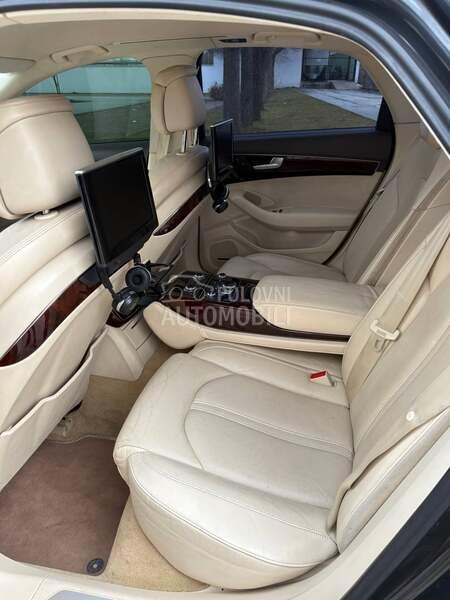 Audi A8 3.0 S line