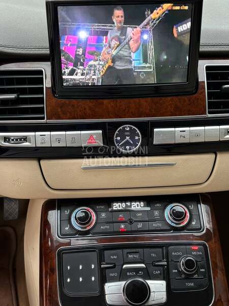 Audi A8 3.0 S line