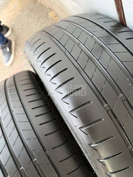Bridgestone 225/40 R18 Letnja