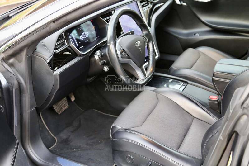 Tesla Model S 75d s