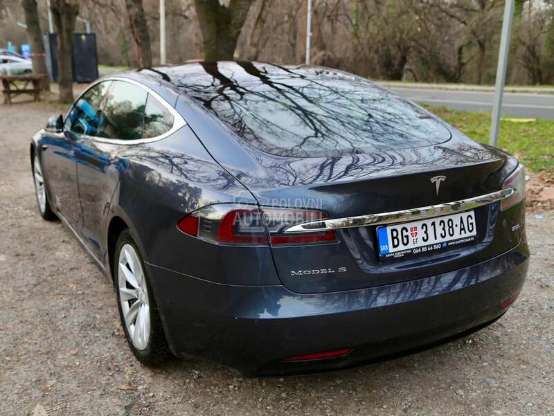 Tesla Model S 75d s