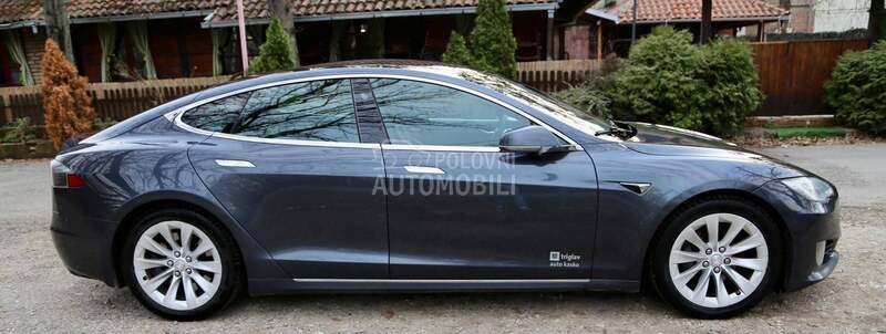 Tesla Model S 75d s