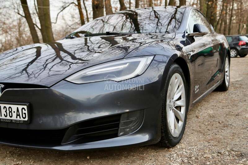 Tesla Model S 75d s