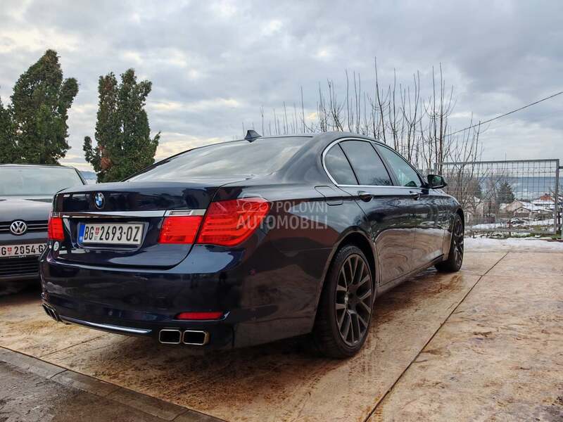 BMW 730 