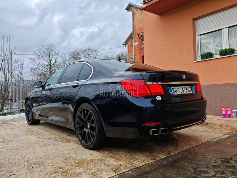 BMW 730 