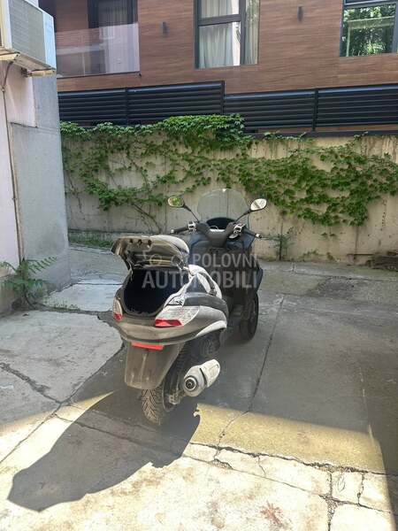 Piaggio MP3