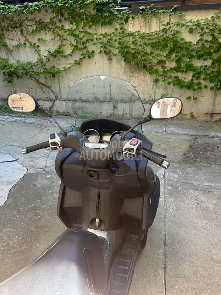 Piaggio MP3