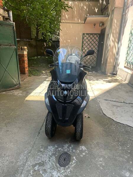 Piaggio MP3