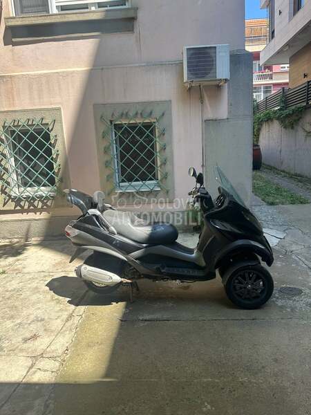 Piaggio MP3