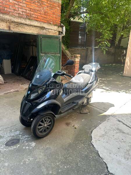 Piaggio MP3