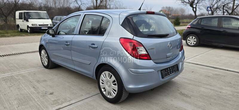 Opel Corsa D 1.4i