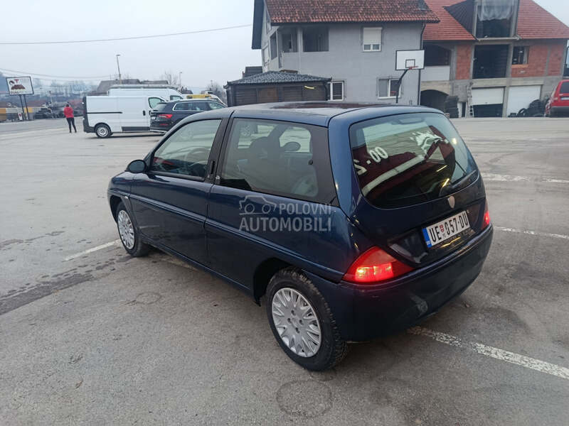 Lancia Ypsilon 