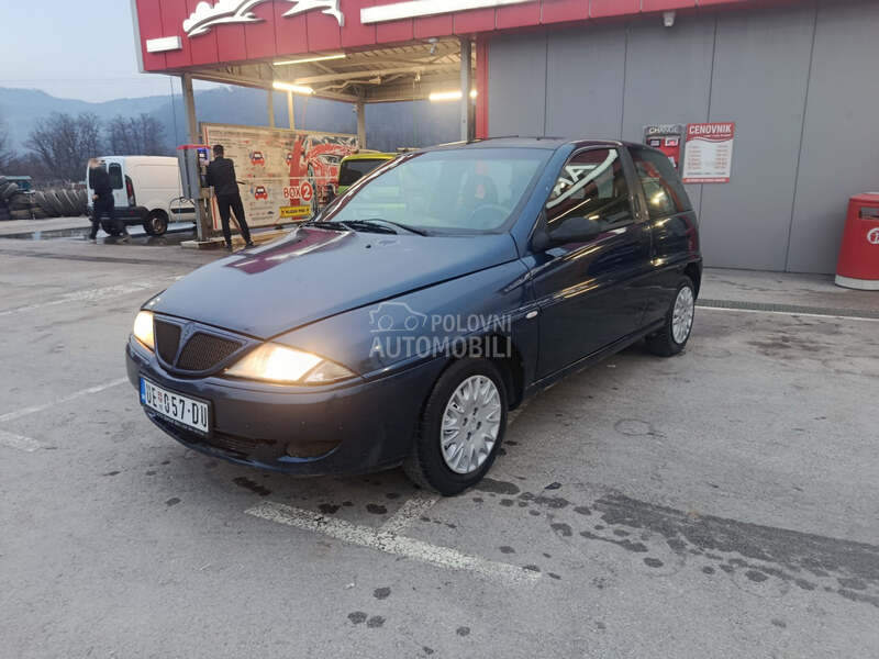 Lancia Ypsilon 