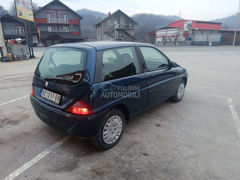 Lancia Ypsilon 