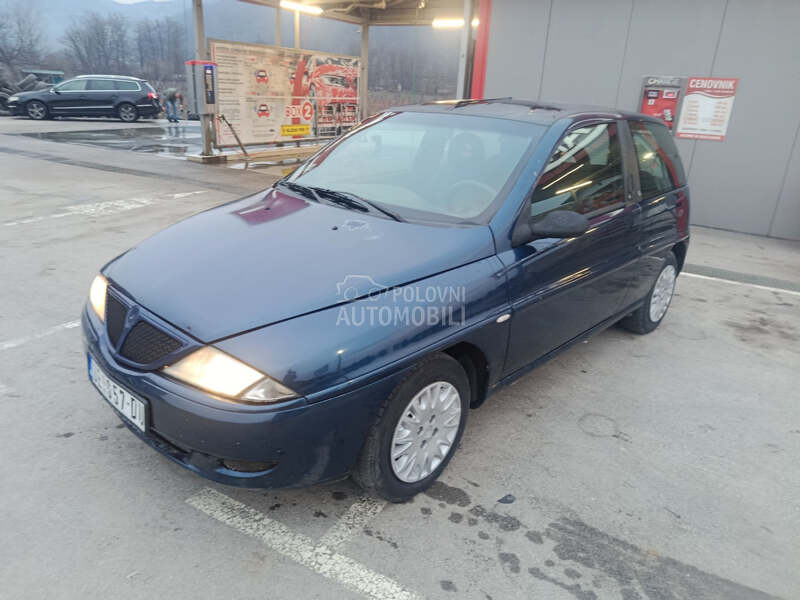 Lancia Ypsilon 