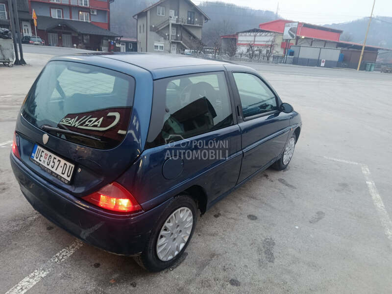 Lancia Ypsilon 