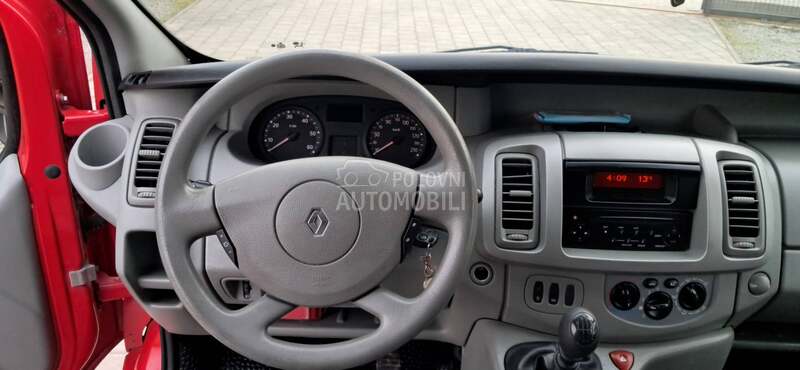 Renault Trafic 2.5 DCI 150